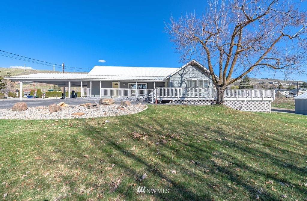 3223 Alan Avenue - Photo 1