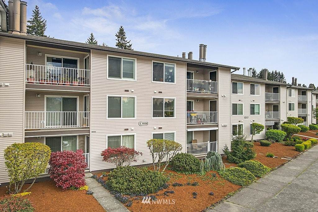9008 25th Avenue - Photo 1