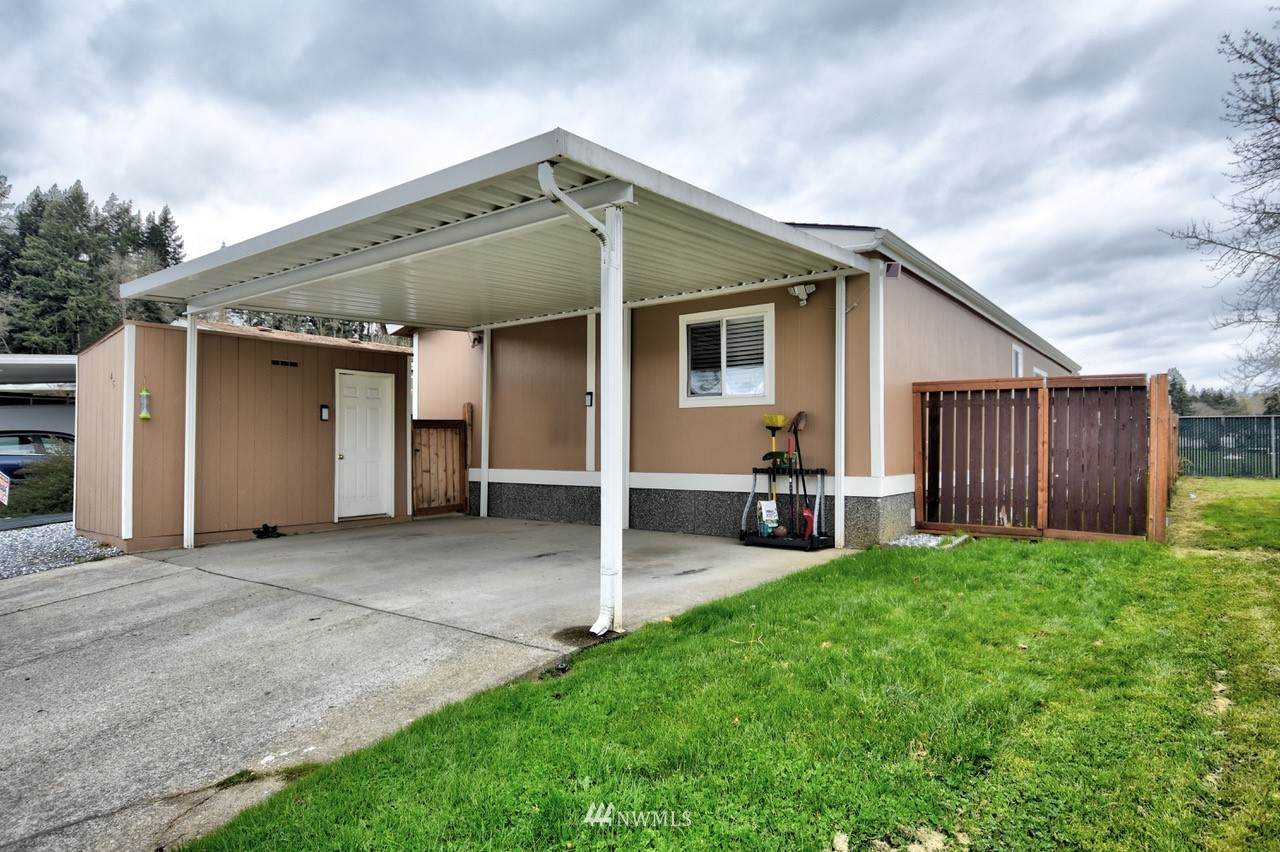 201 Oakview Avenue - Photo 1