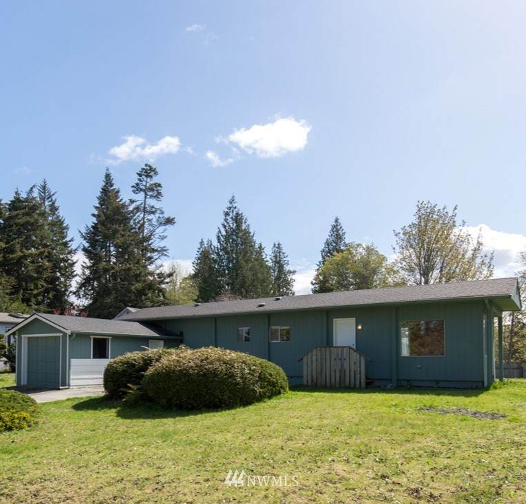221 Bluff Drive - Photo 1