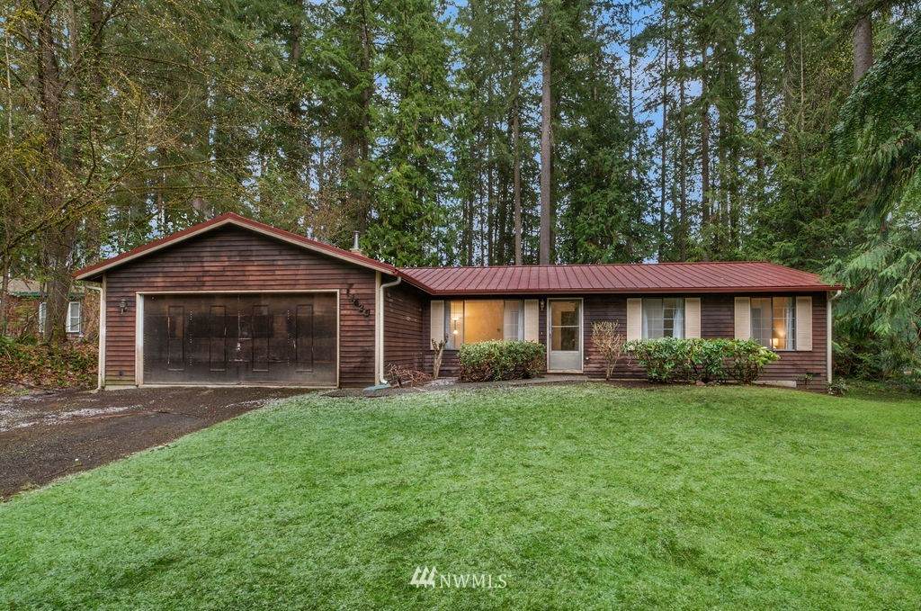 11420 320th Avenue - Photo 1
