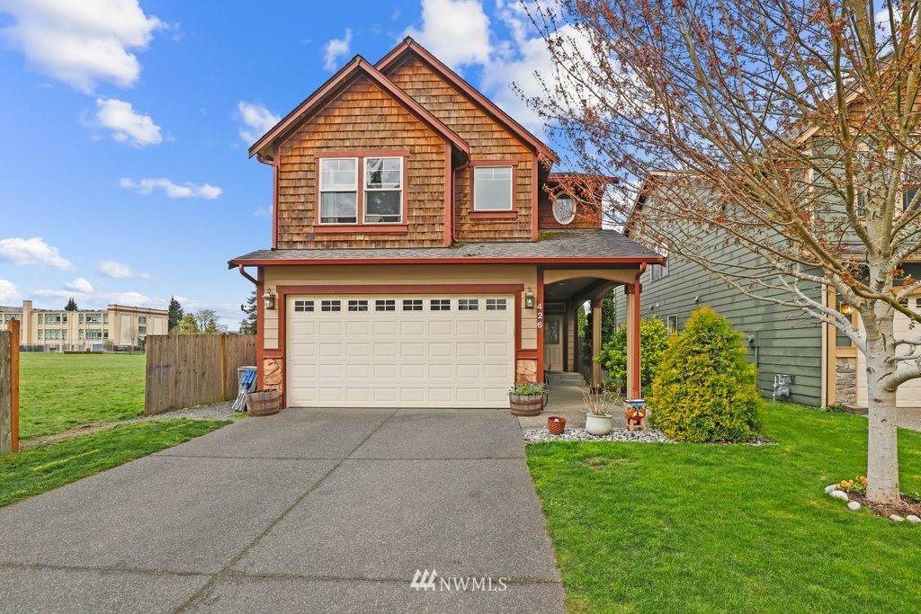 426 Gifford Avenue - Photo 1