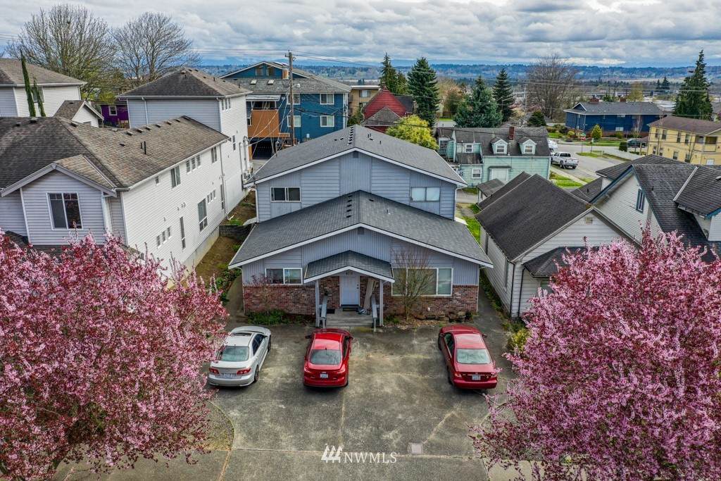 3325 Rockefeller Avenue - Photo 1