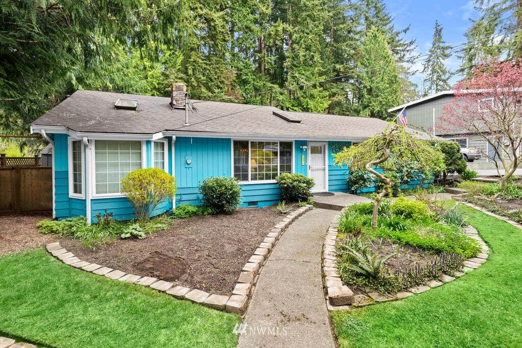 18917 76th Avenue - Photo 1
