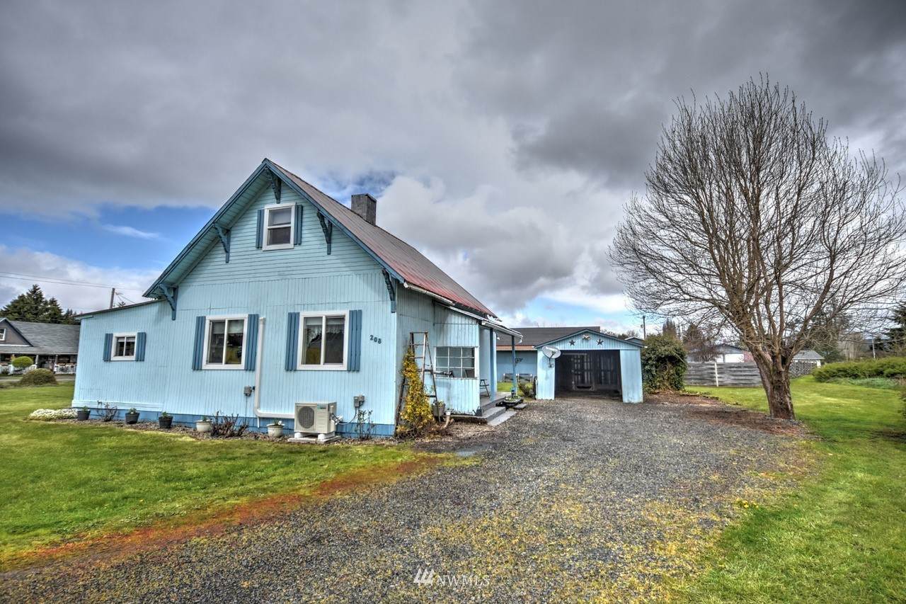 208 6th Avenue - Photo 1