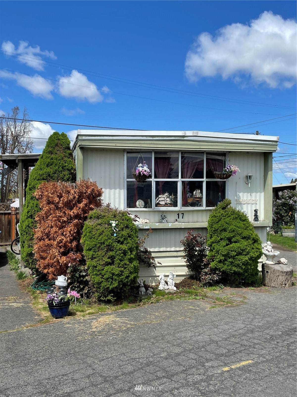 2219 Isaacs Avenue - Photo 1