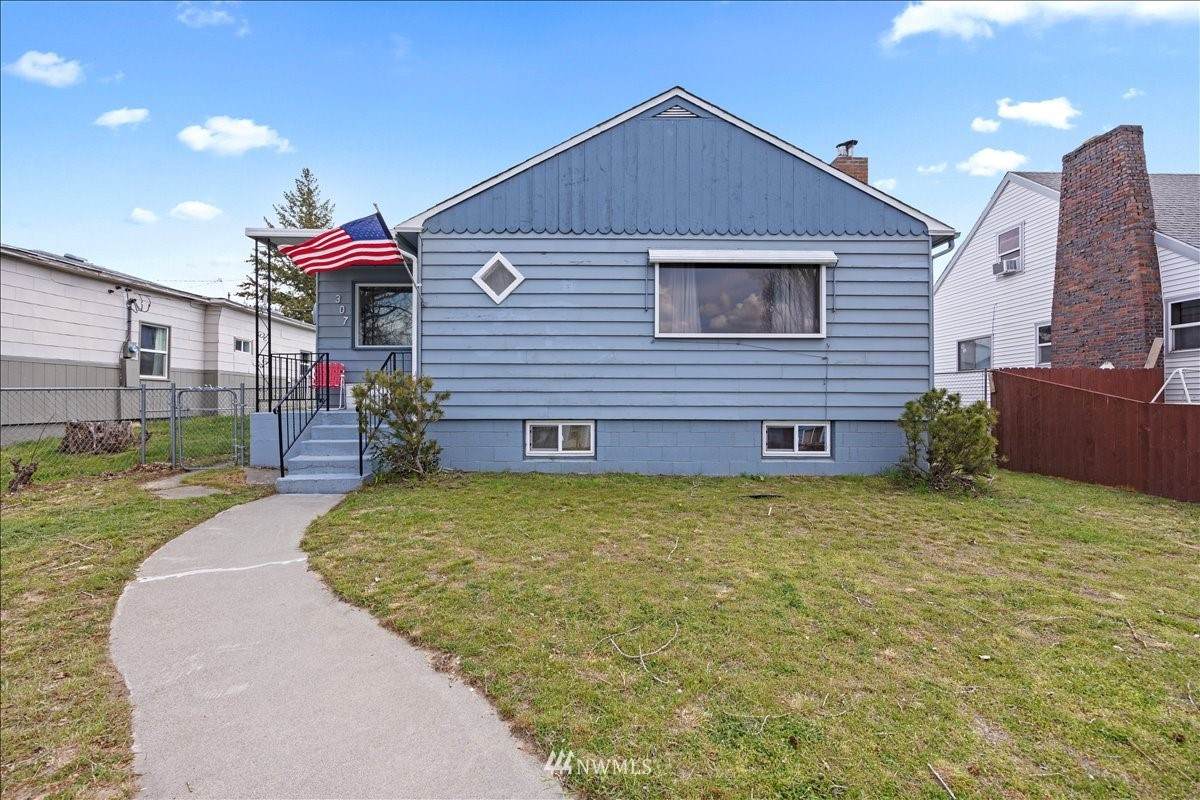 307 3rd Avenue - Photo 1