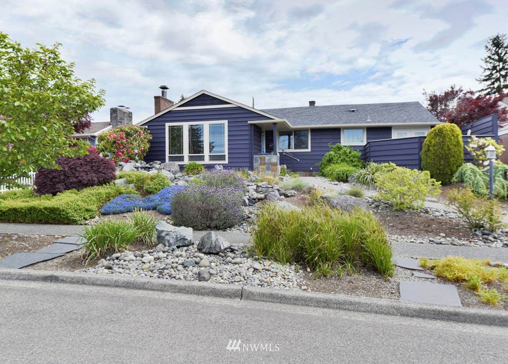 2123 Bennett Street - Photo 1