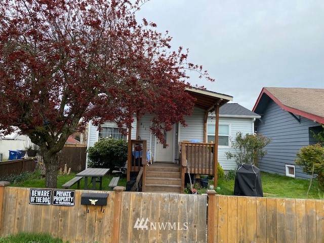 411 7th Street - Photo 1