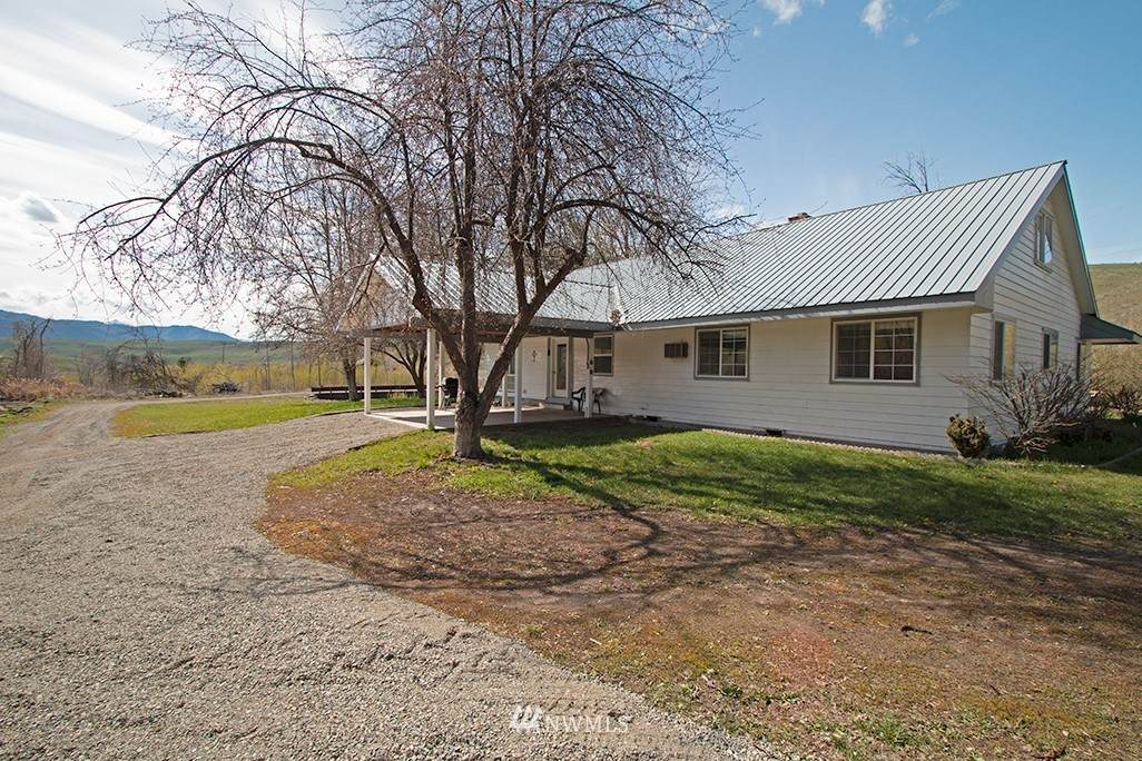 20752 Highway 20 - Photo 1