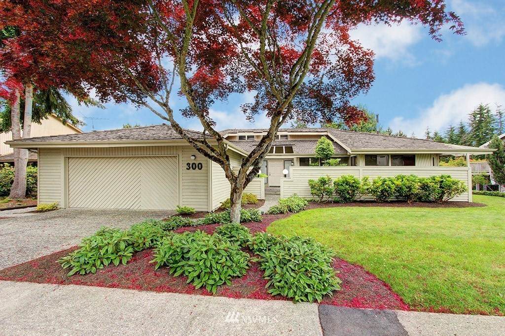 300 142nd Avenue - Photo 1
