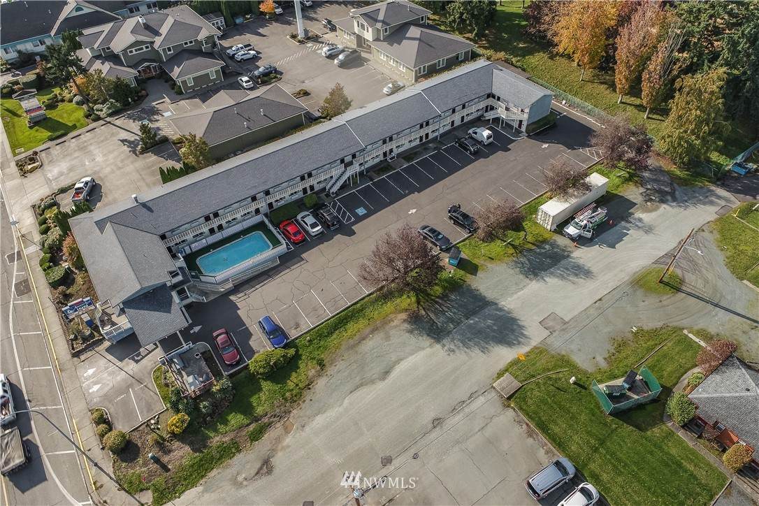 3006 Commercial Avenue - Photo 1