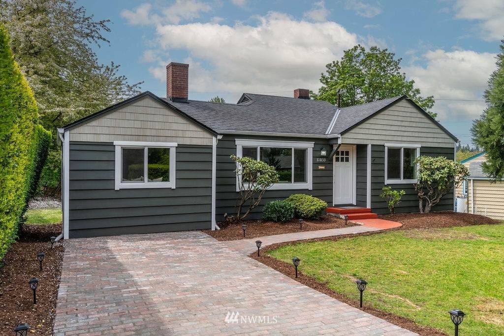 11033 Lakeridge Drive - Photo 1