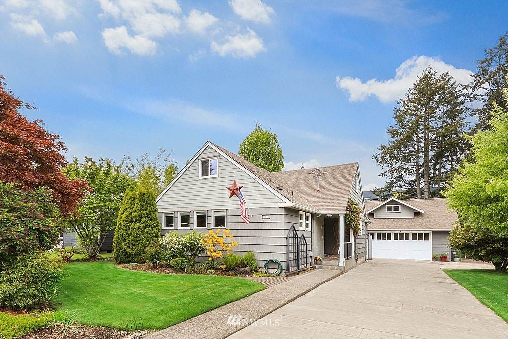 1037 Princeton Street - Photo 1