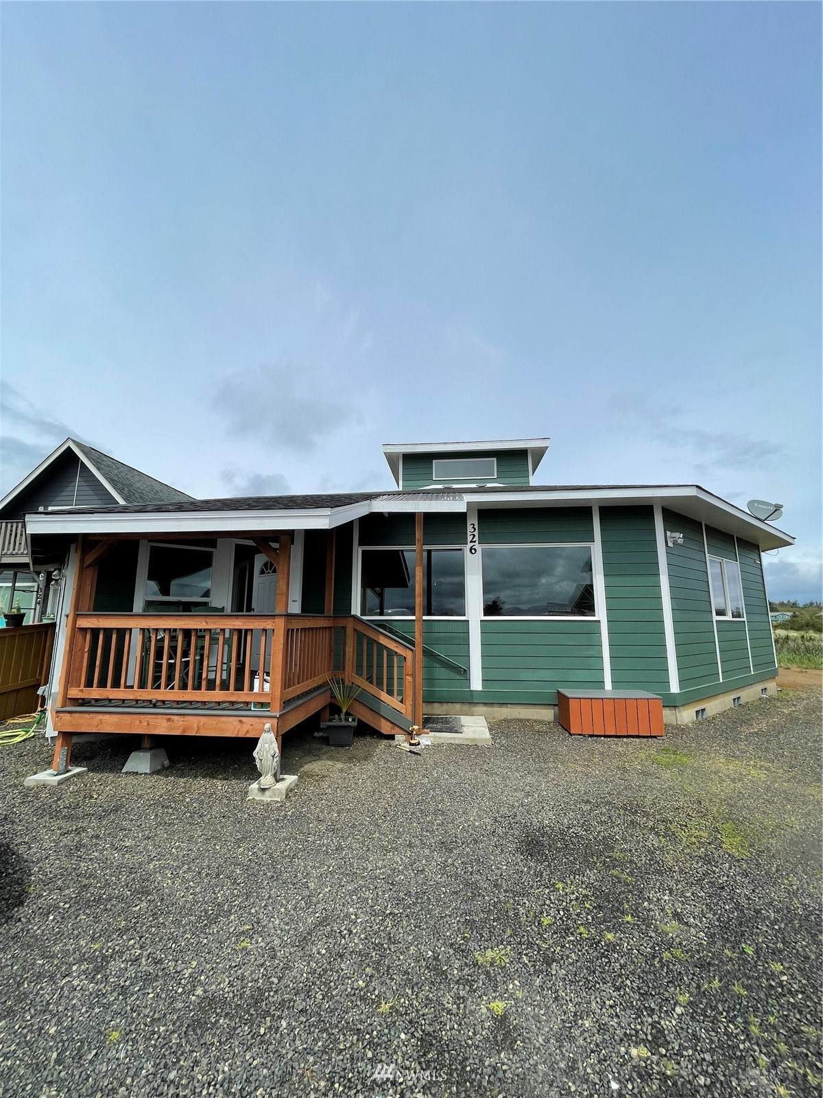 326 Marina Court - Photo 1