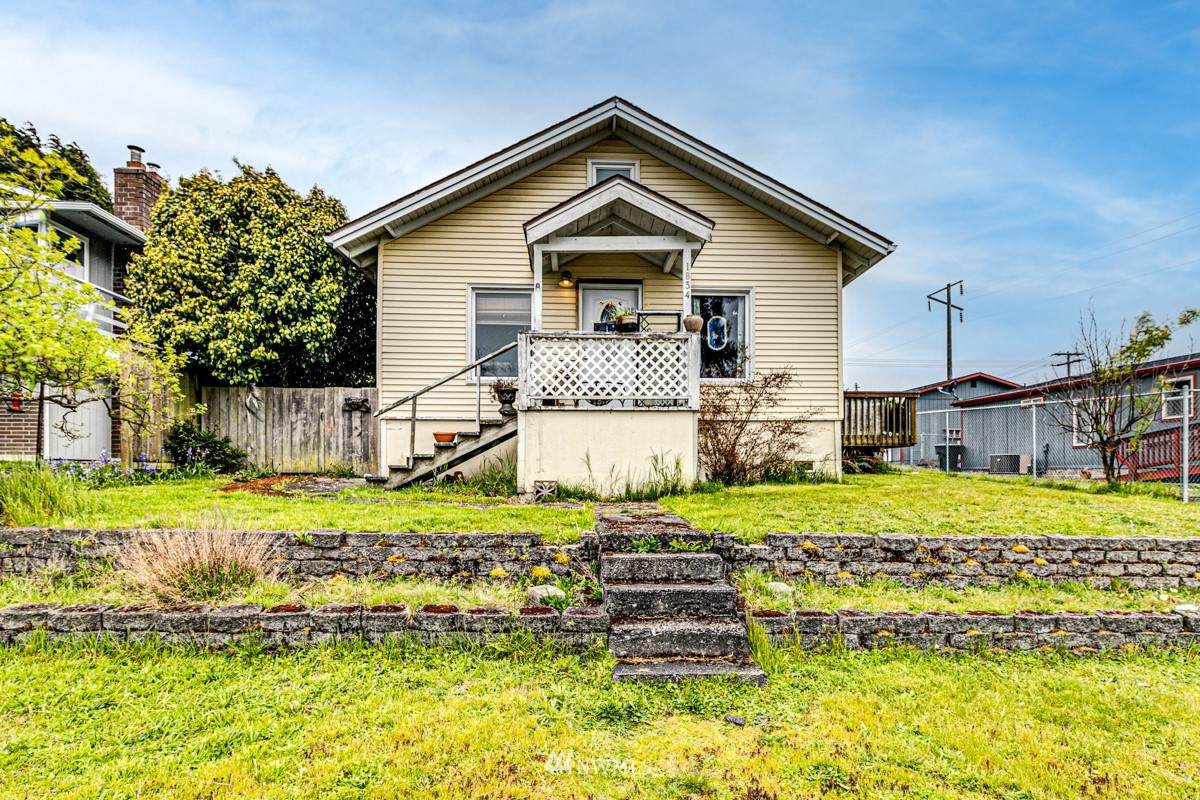 1834 5th Street - Photo 1