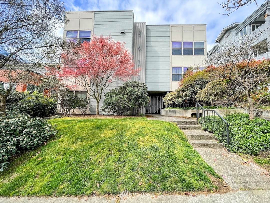 3429 Burke Avenue - Photo 1