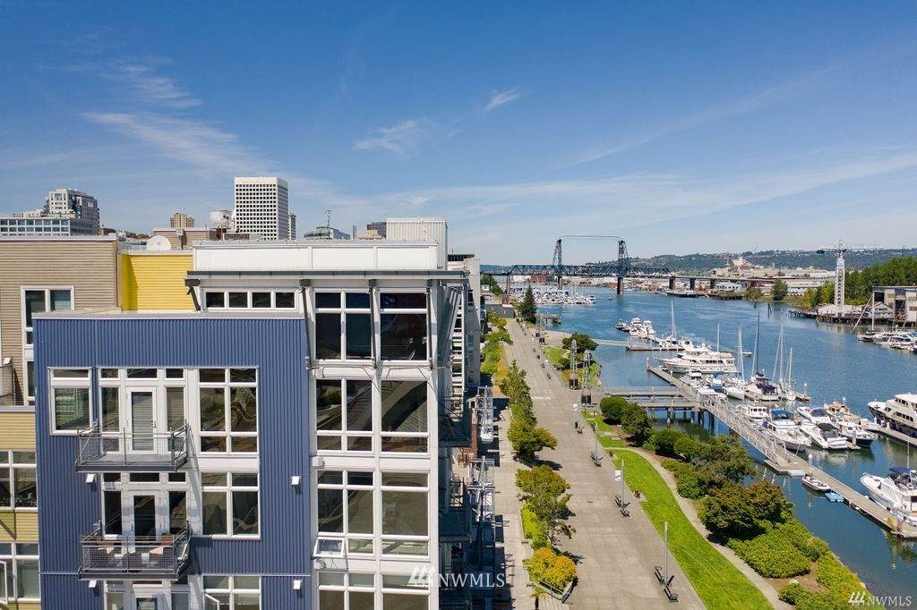 1705 Dock Street - Photo 1