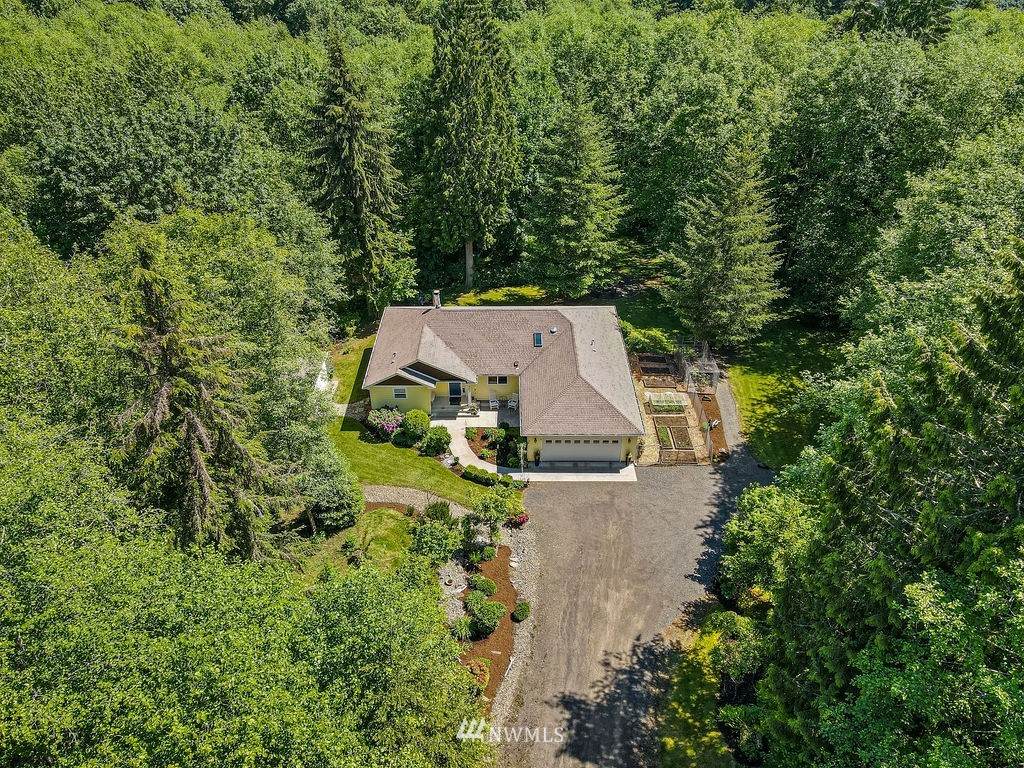 565 Mcadams Rd E - Photo 1