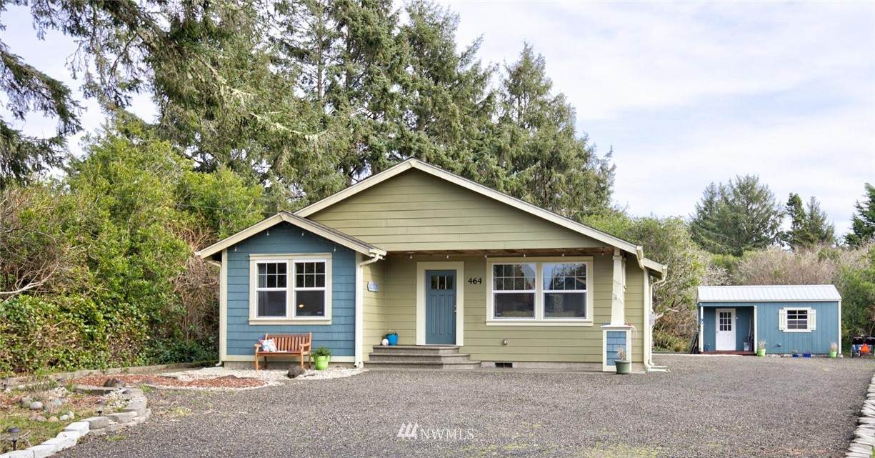 464 Sextans Avenue - Photo 1