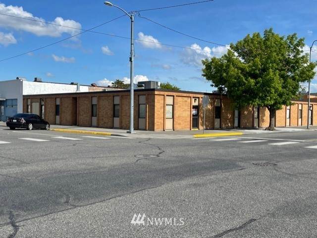 330 Clark Street - Photo 1