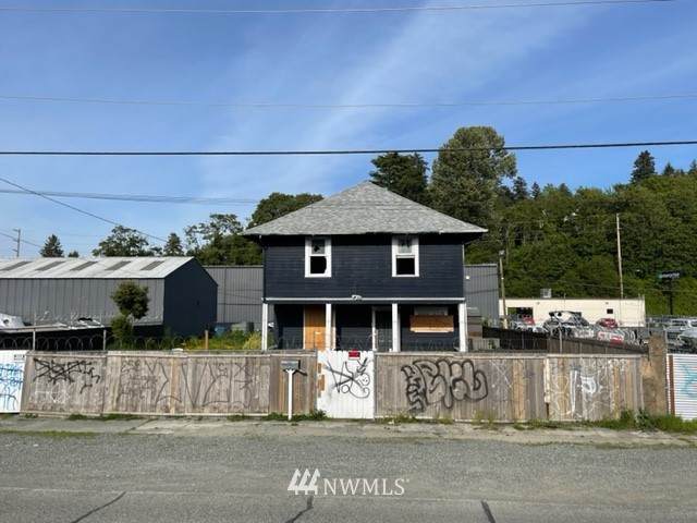 322 Railroad Avenue - Photo 1