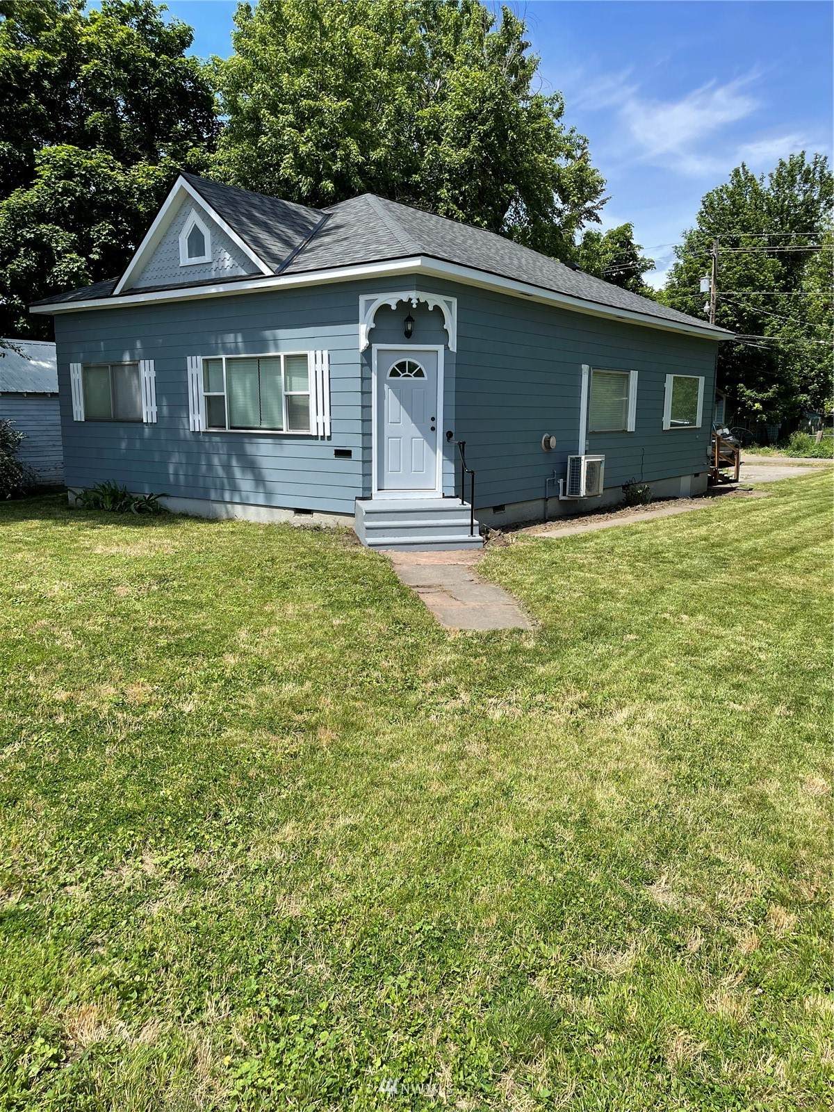 318 Main - Photo 1