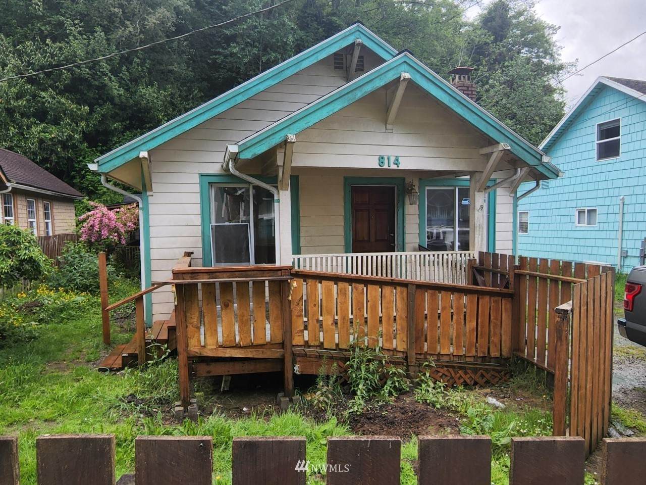 814 Duffy Street - Photo 1