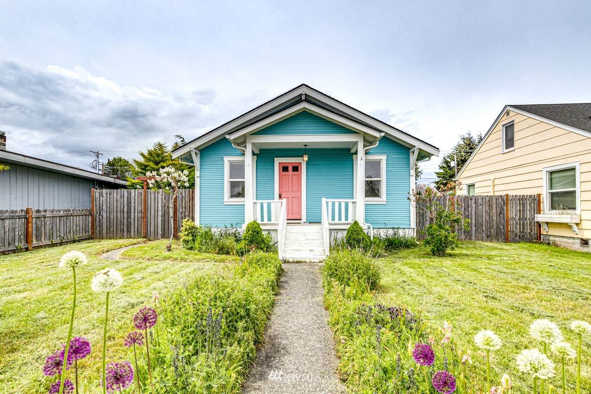 520 8th Street - Photo 1