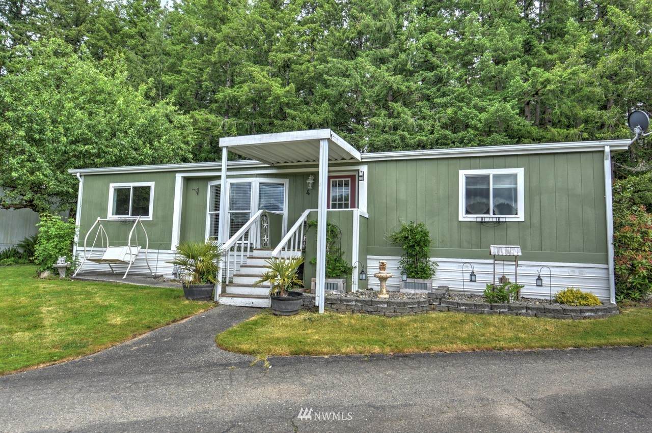 4045 49th Avenue - Photo 1