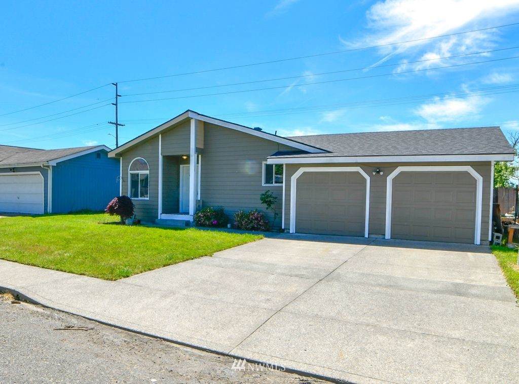 1025 William Avenue - Photo 1
