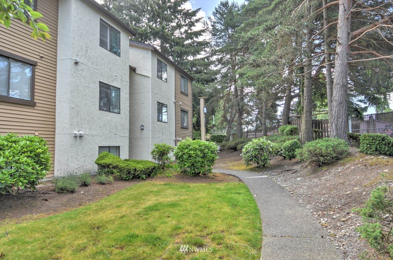 1018 312th Street - Photo 1
