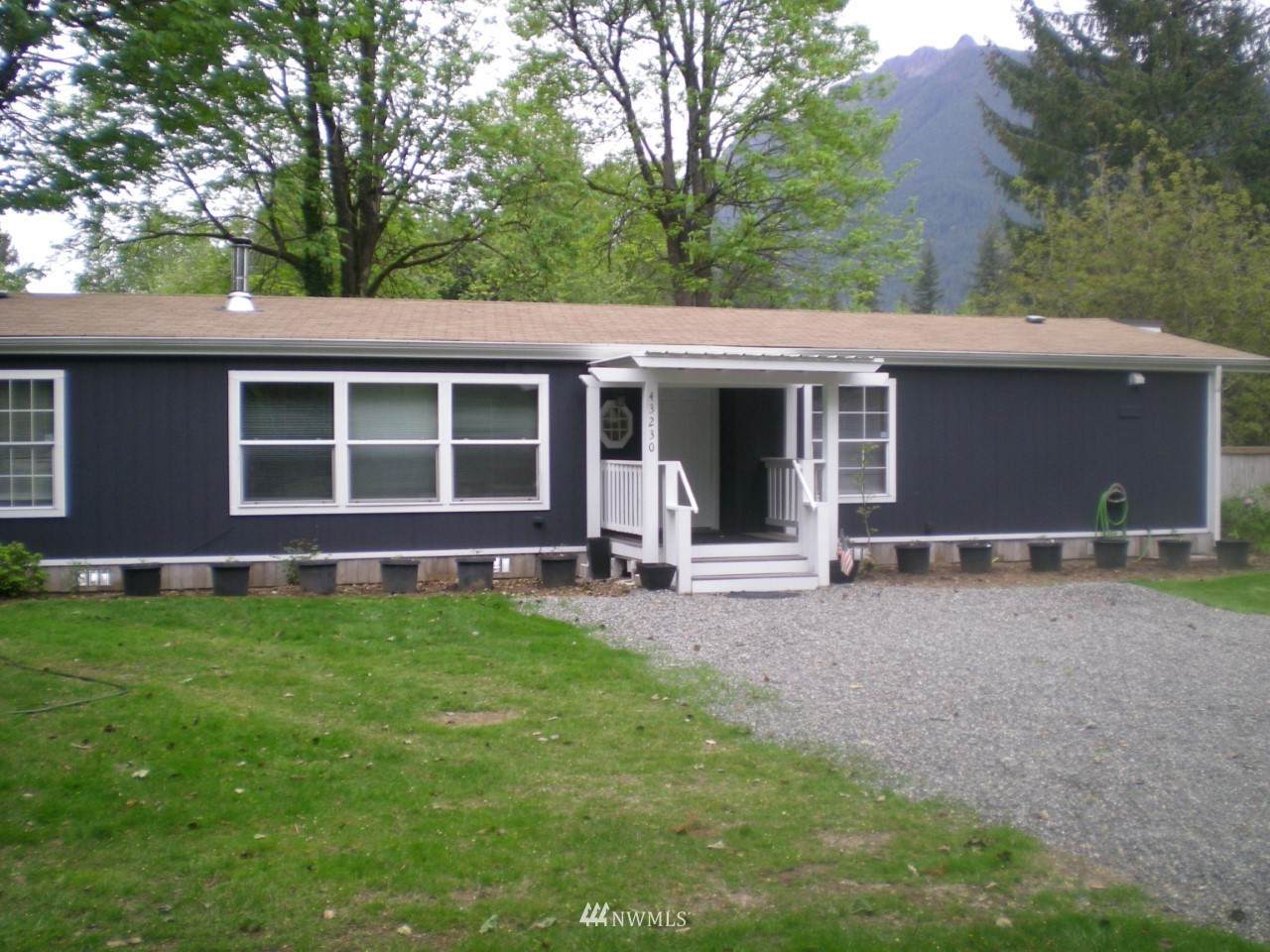 43230 140th Street - Photo 1