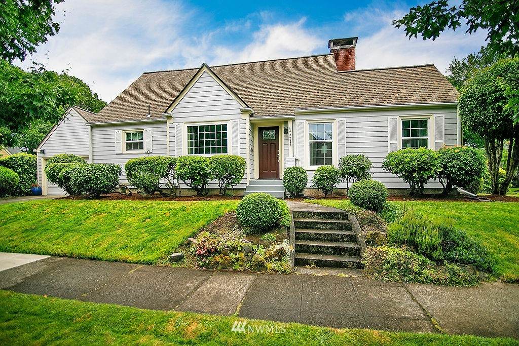 2225 Hemlock Street - Photo 1