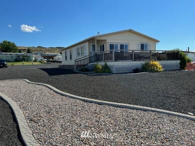 7116 Plaza Street - Photo 1
