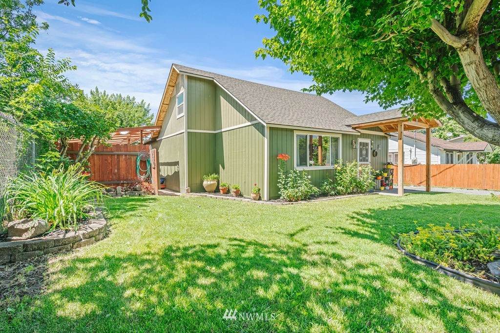 706 24th Avenue - Photo 1