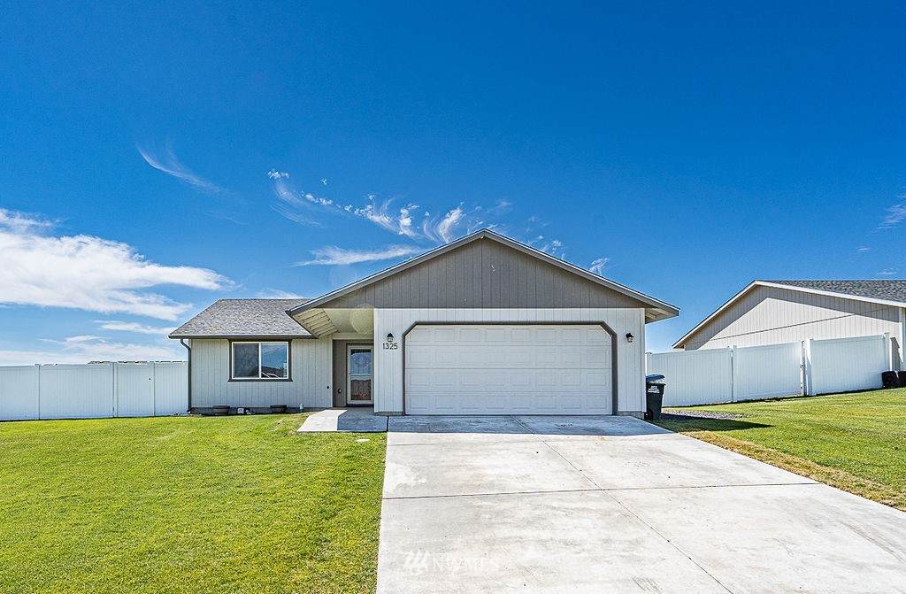 1325 Electra Street - Photo 1