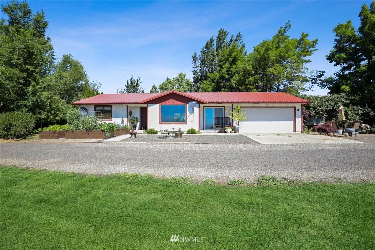 5040 Naneum Road - Photo 1