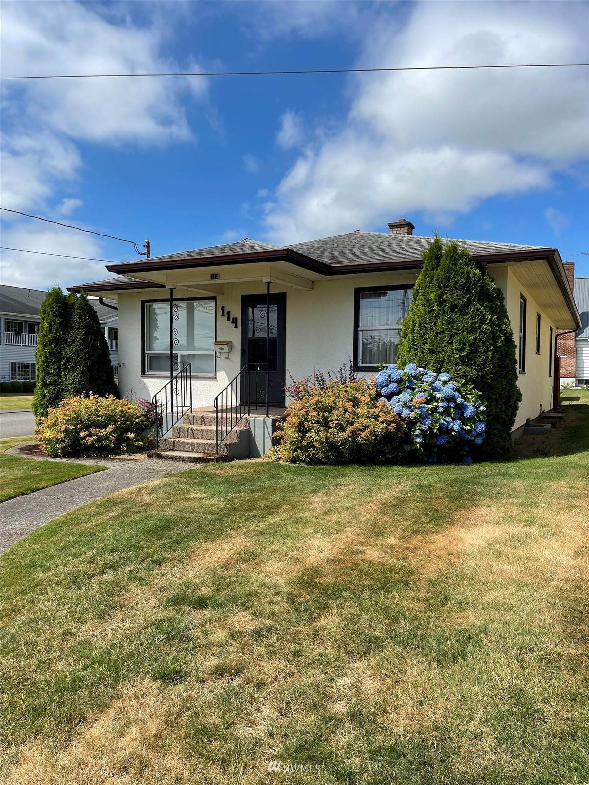 114 British Columbia Avenue - Photo 1