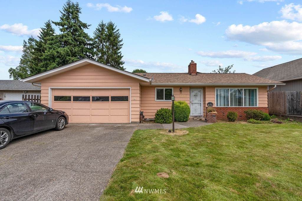 3220 Maple Street - Photo 1