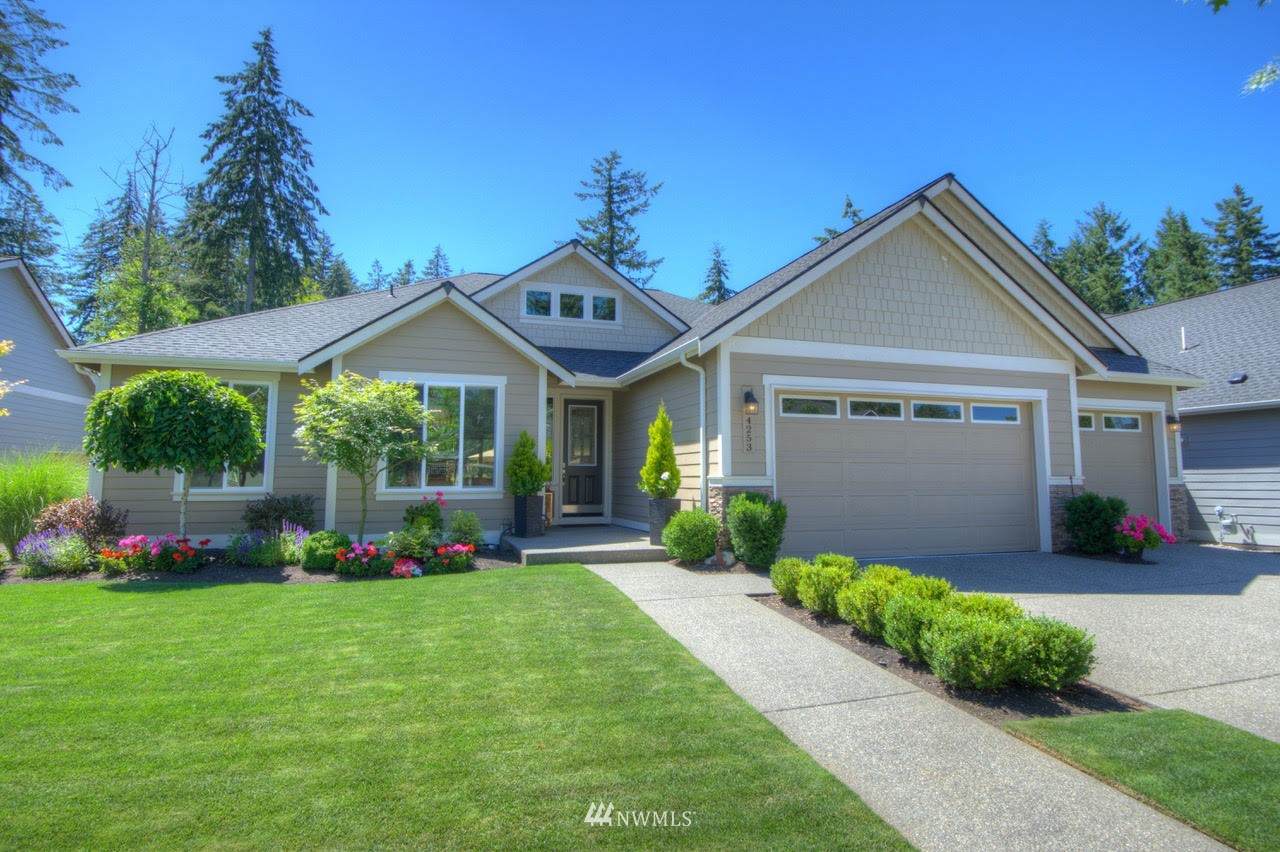4253 Bogey Drive - Photo 1