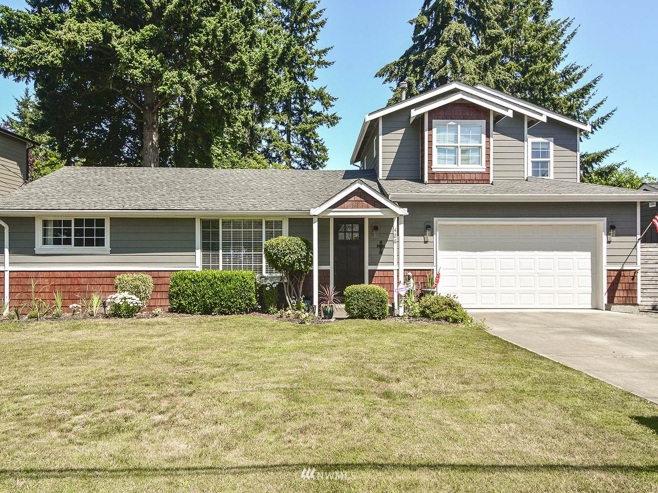 426 200th Street - Photo 1