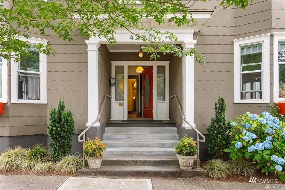 4420 Dayton Avenue - Photo 1