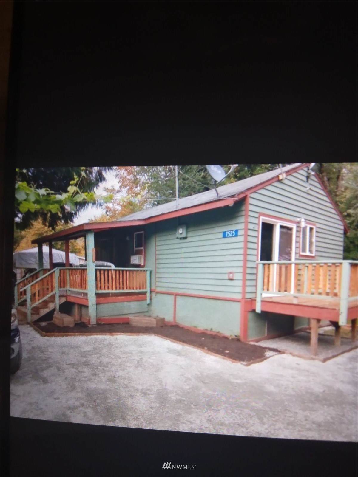 7525 Center Court - Photo 1