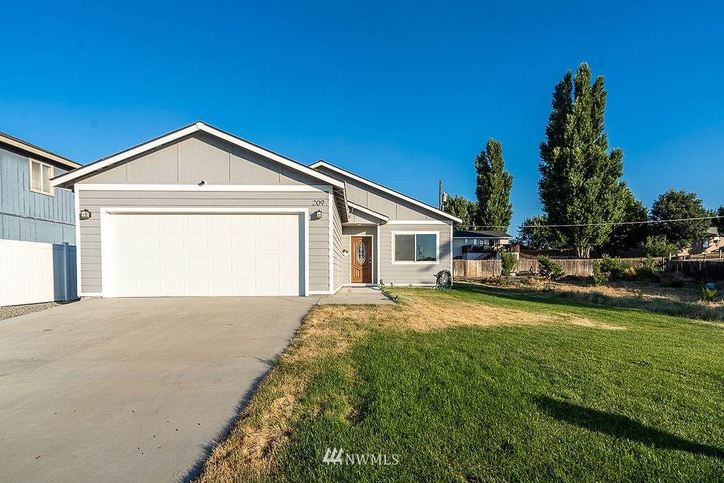 209 7th Avenue - Photo 1