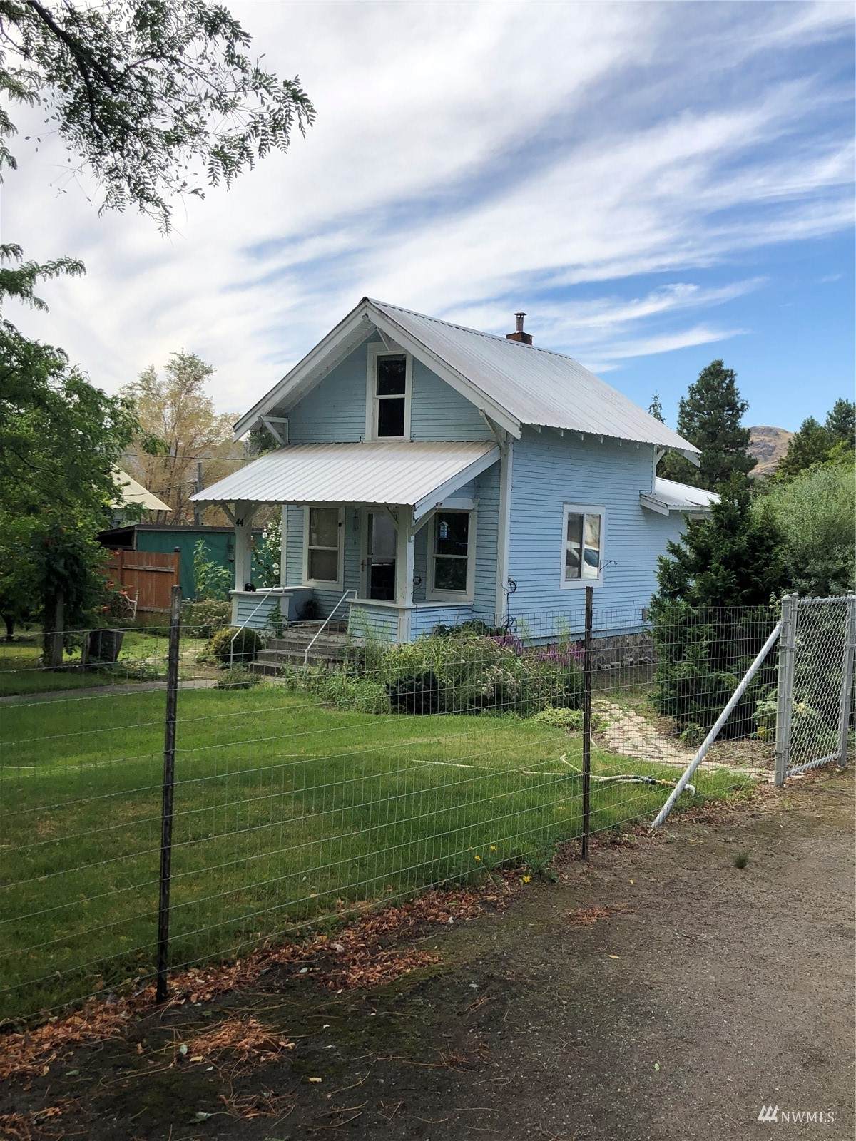 44 Okanogan Street - Photo 1