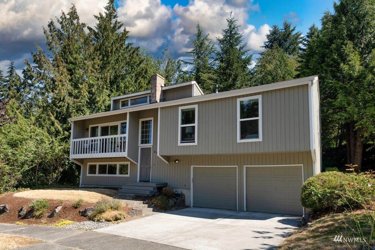 2812 183rd Avenue - Photo 1