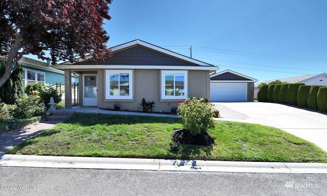 200 Bridle Way - Photo 1