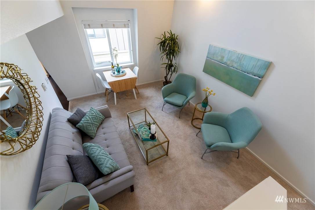 425 Vine Street - Photo 1