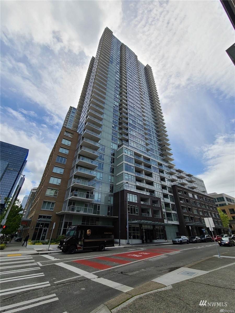 583 Battery Street - Photo 1